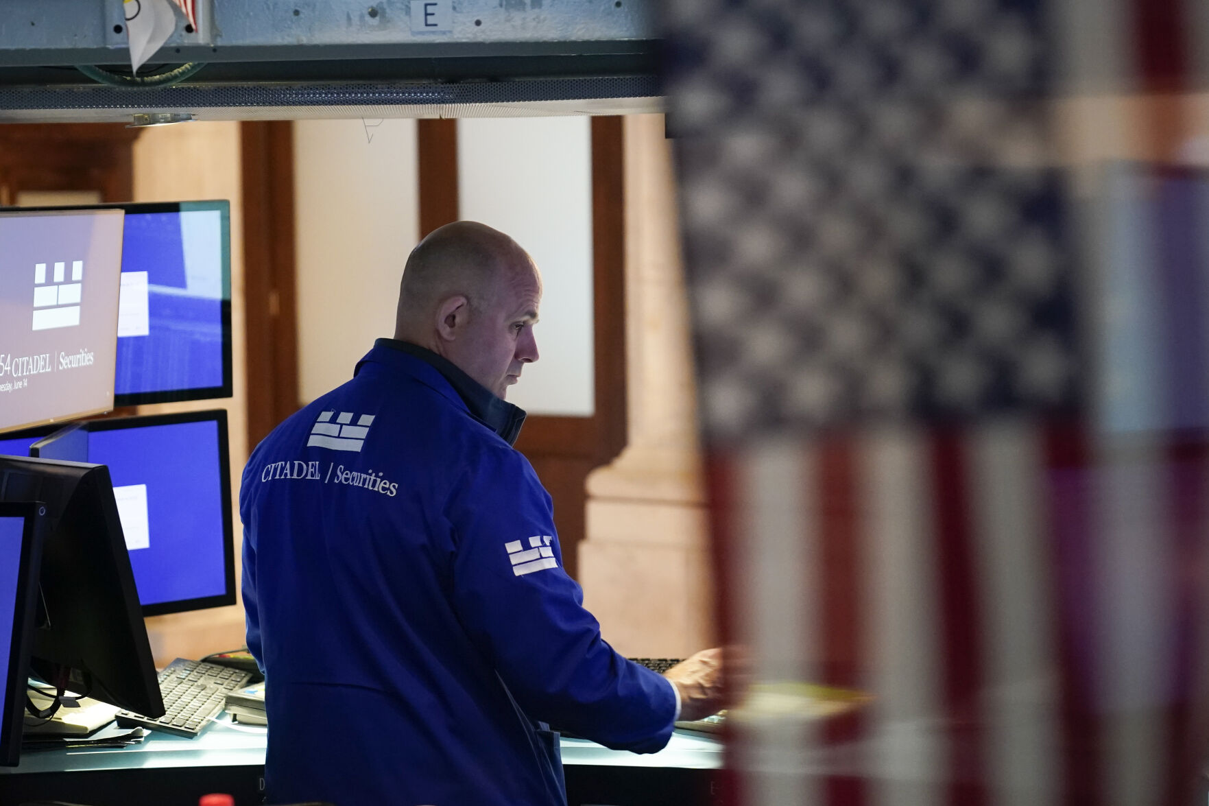 Bill Schmick: Labor markets rock stocks on a short trading week